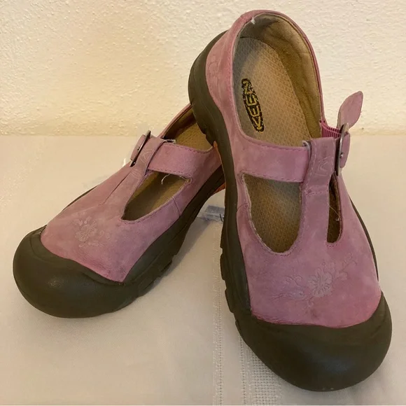 Kids Keen Mary Jane Pink Suede Upper with floral accents on top Size 2 Shoe - Picture 2 of 9